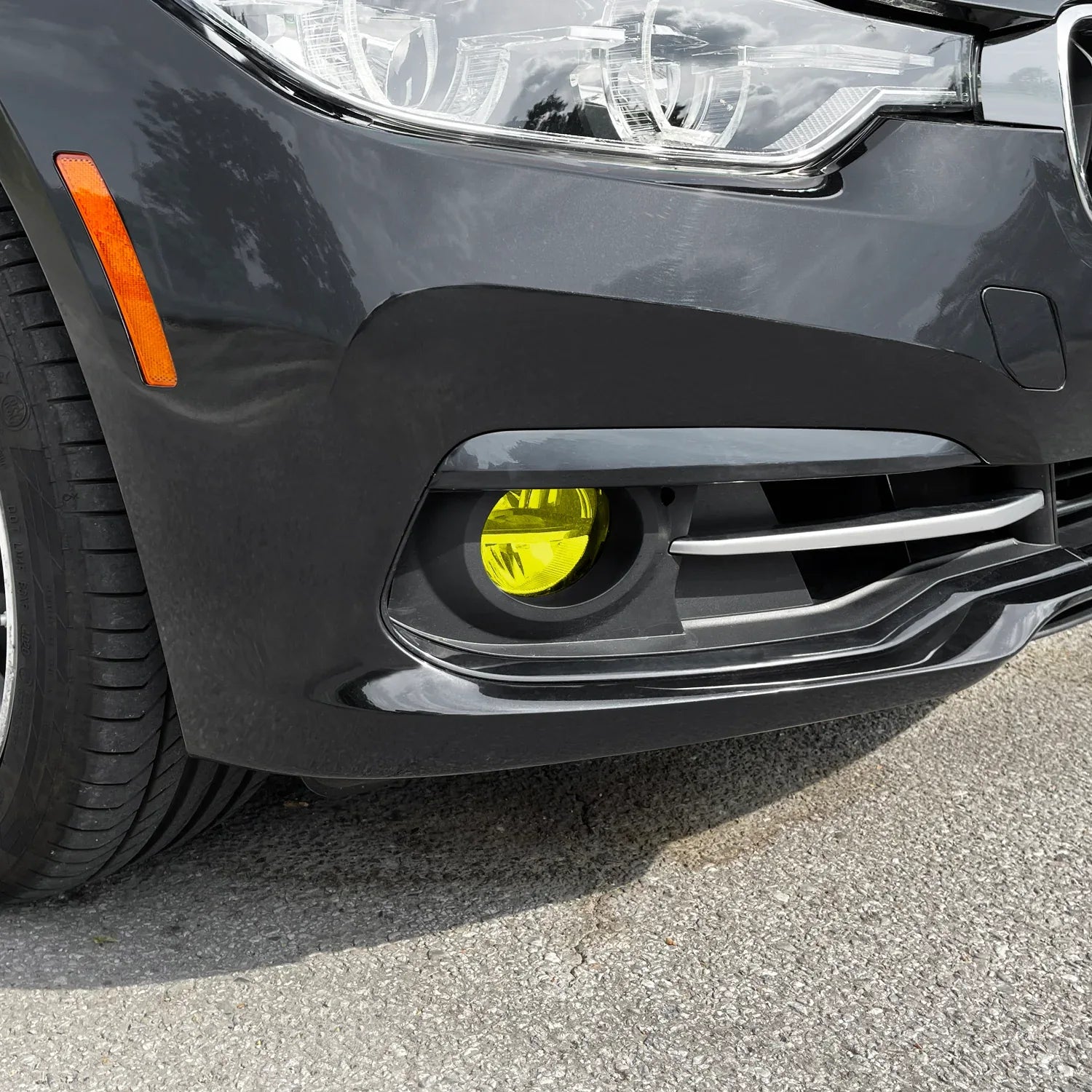 2012-2018 BMW 3 Series F30 Sedan | Fog Light PreCut Tint Overlays