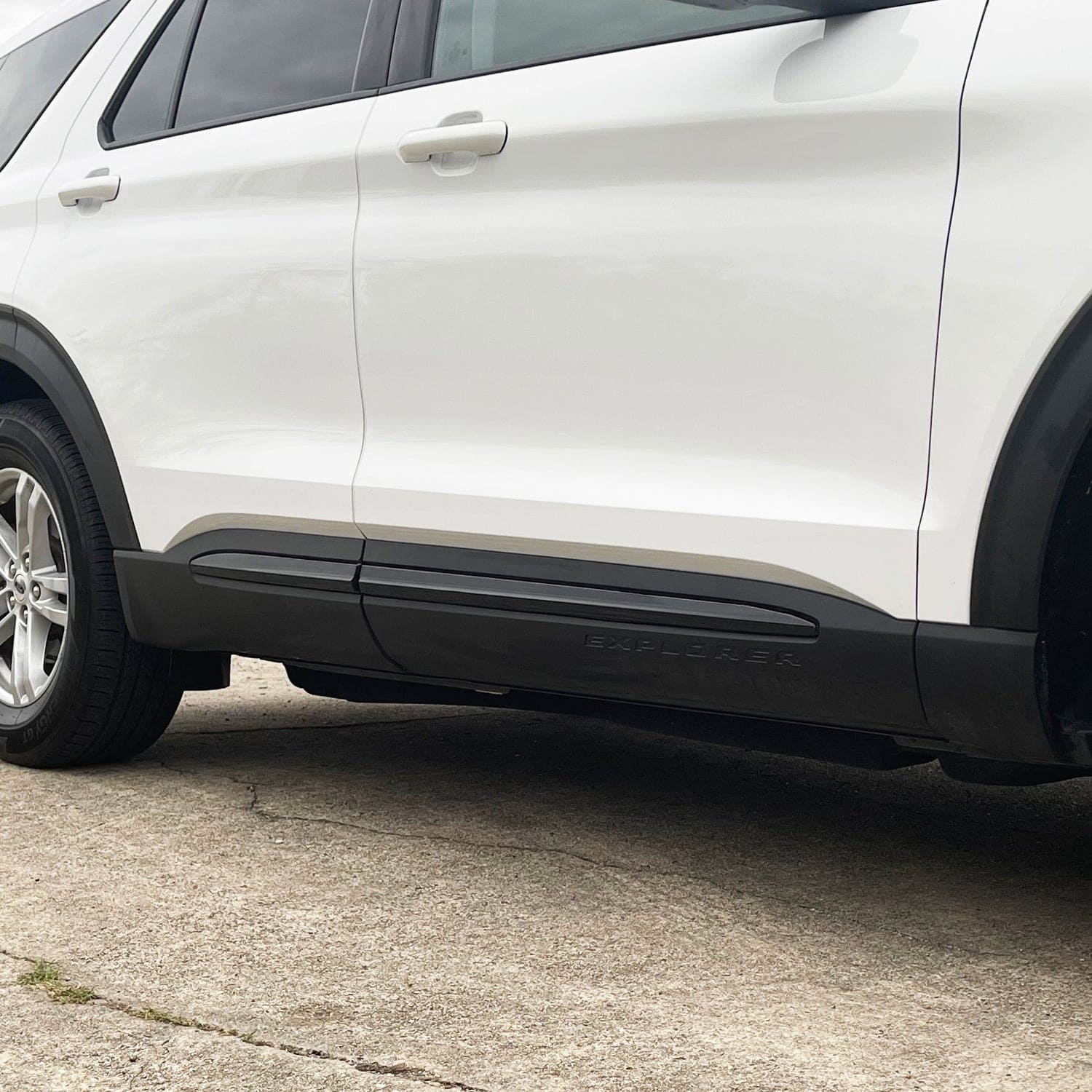 2020-2023 Ford Explorer | Door Molding Trim Chrome Delete PreCut Vinyl Wrap