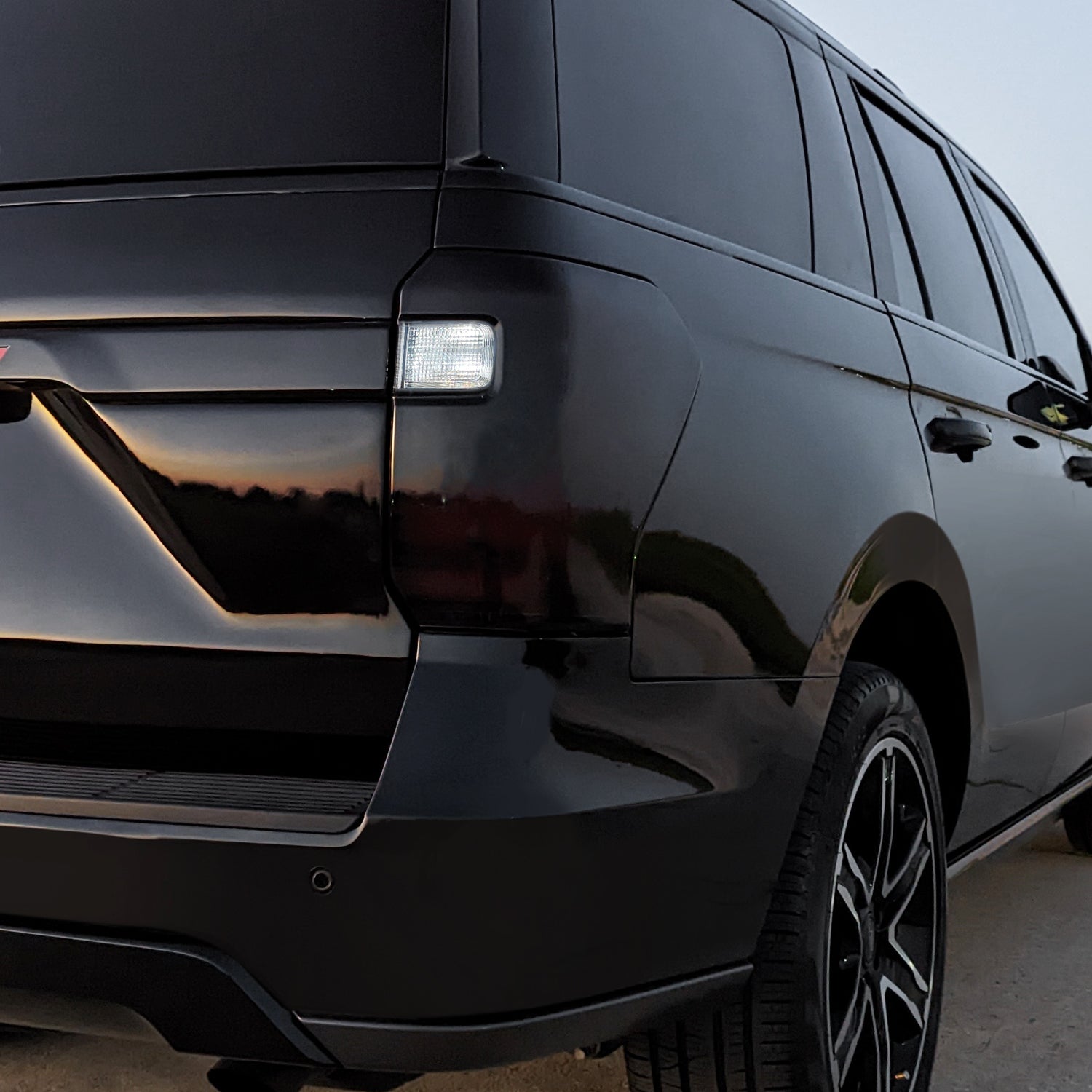 2018-2021 Ford Expedition | Tail Light Cutout PreCut Tint Overlays