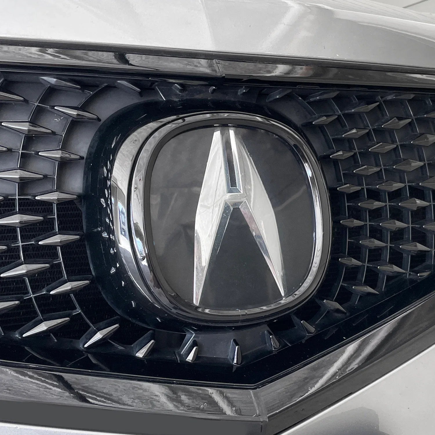 2017-2020 Acura MDX | Front Emblem Trim Chrome Delete PreCut Vinyl Wrap