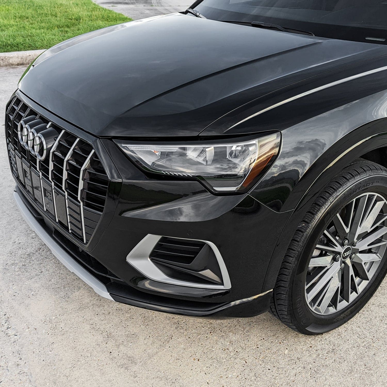 2019-2024 Audi Q3 | Headlight Eyelid PreCut Tint Overlays