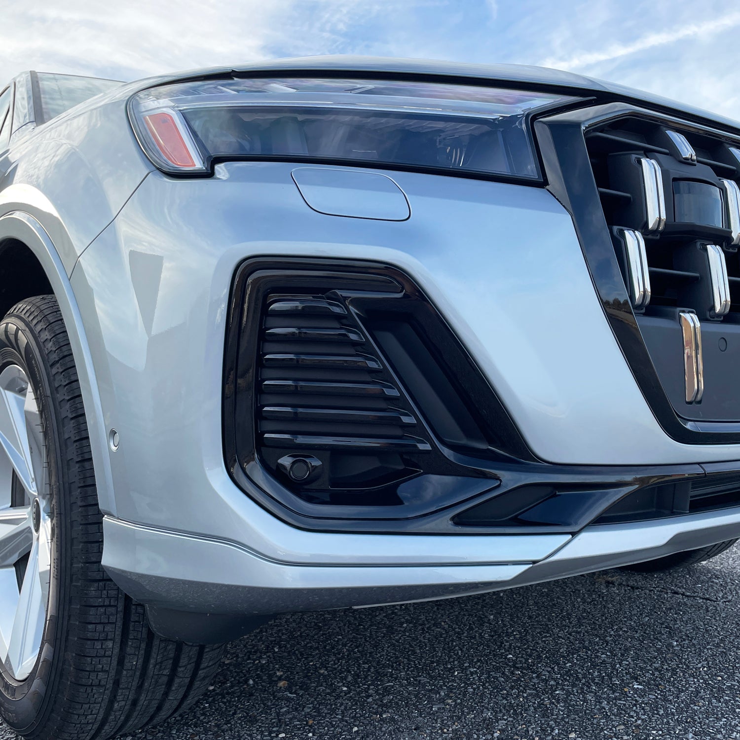 2025-2026 Audi Q7 | Front Bumper Side Vent Trim Chrome Delete PreCut Vinyl Wrap