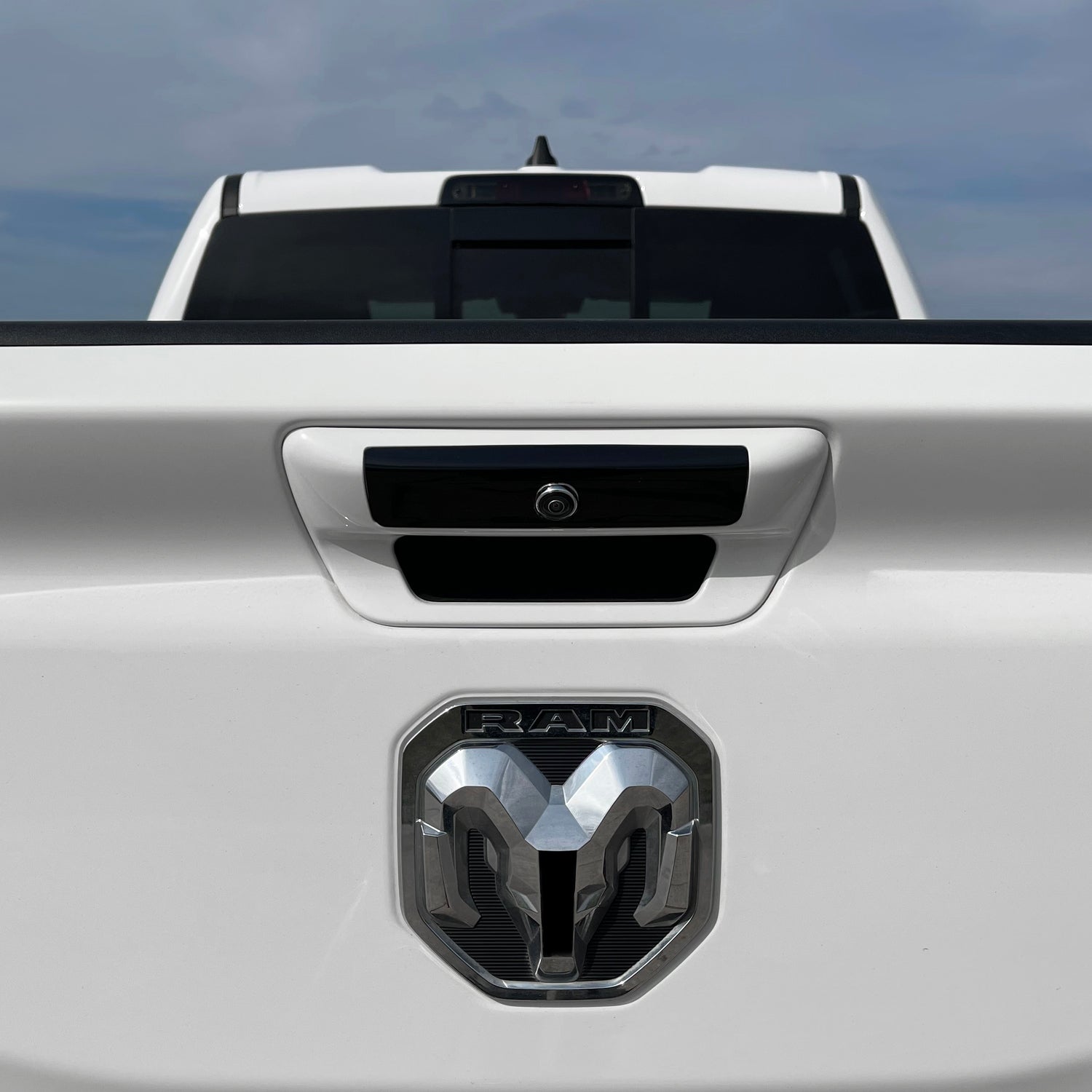 2019-2023 Dodge Ram 1500 | Tailgate Camera Trim Chrome Delete PreCut Vinyl Wrap