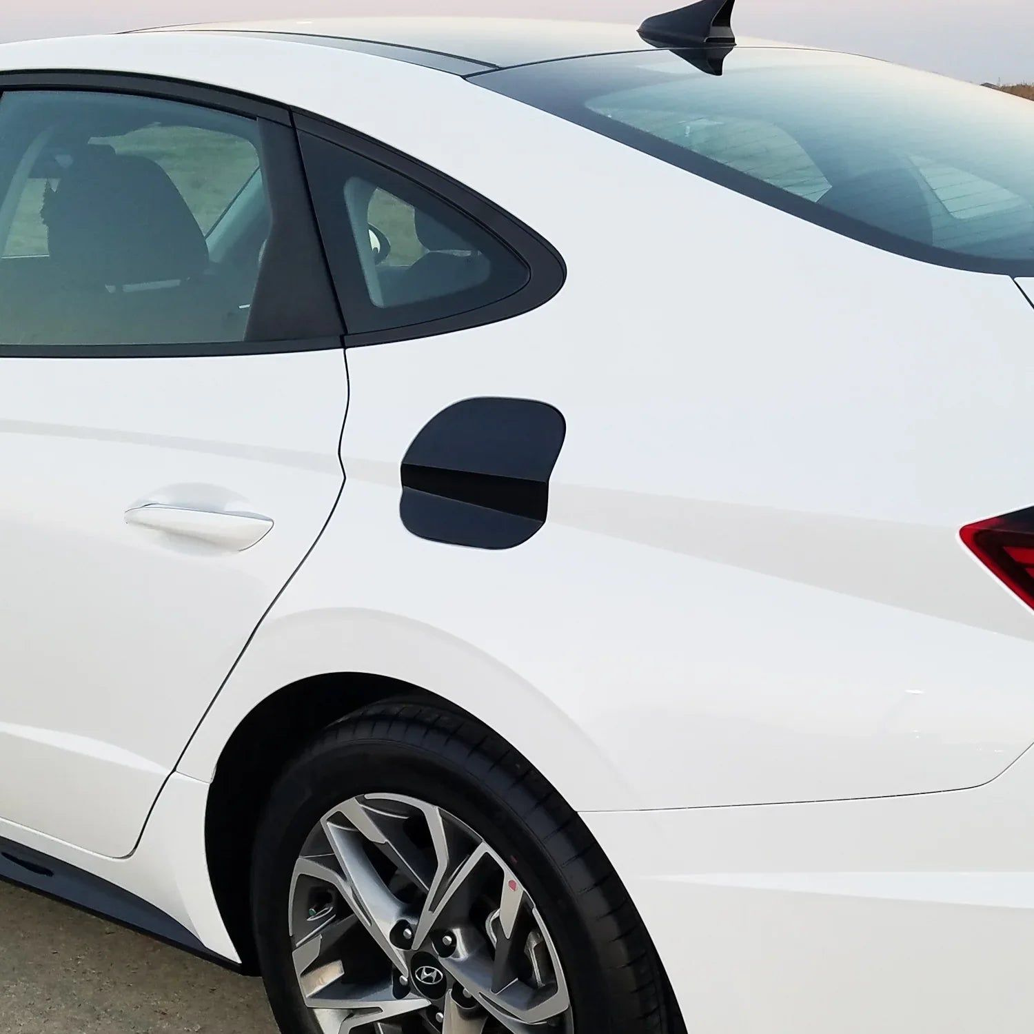 2020-2023 Hyundai Sonata | Gas Cap PreCut Vinyl Wrap