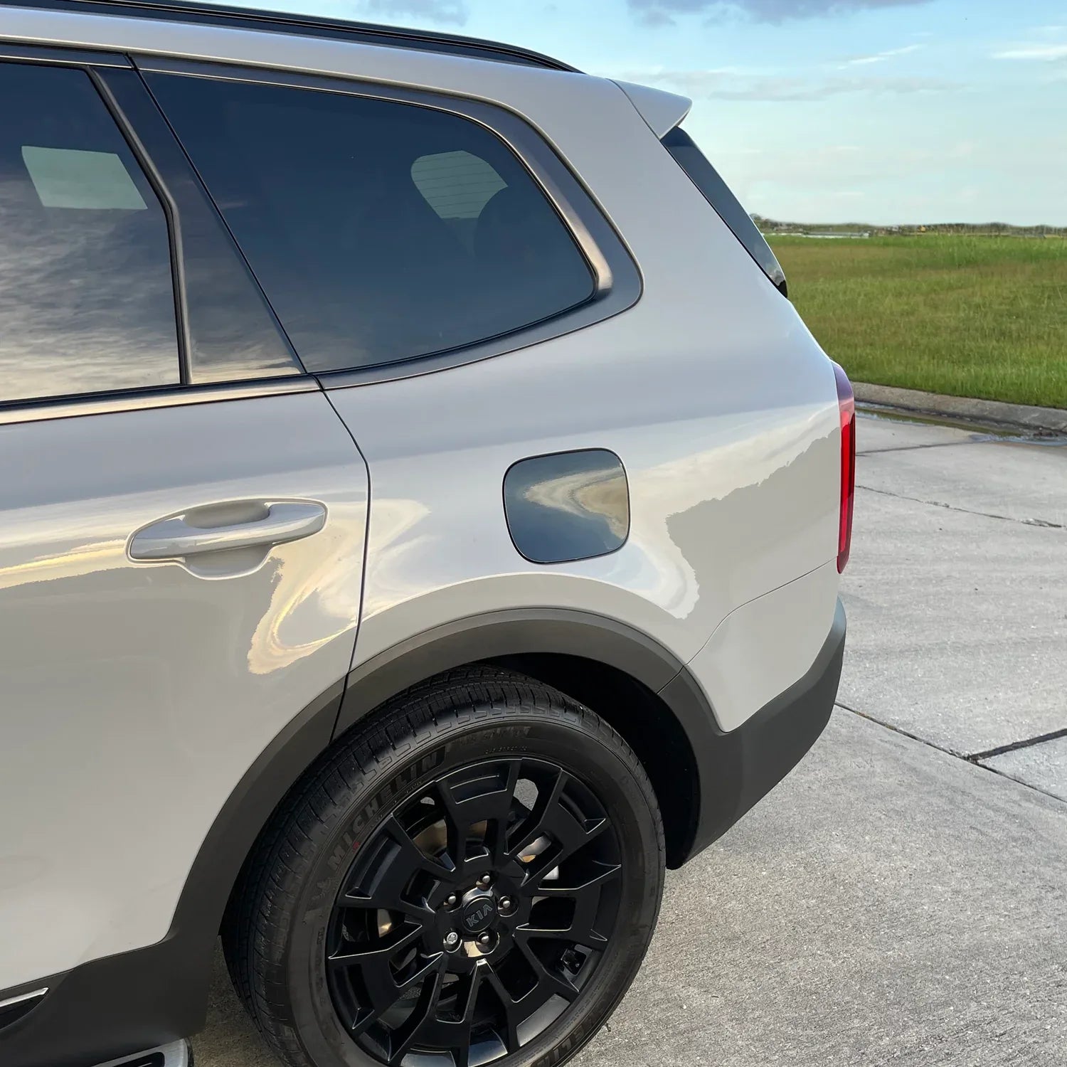 2020-2022 Kia Telluride | Gas Cap PreCut Vinyl Wrap
