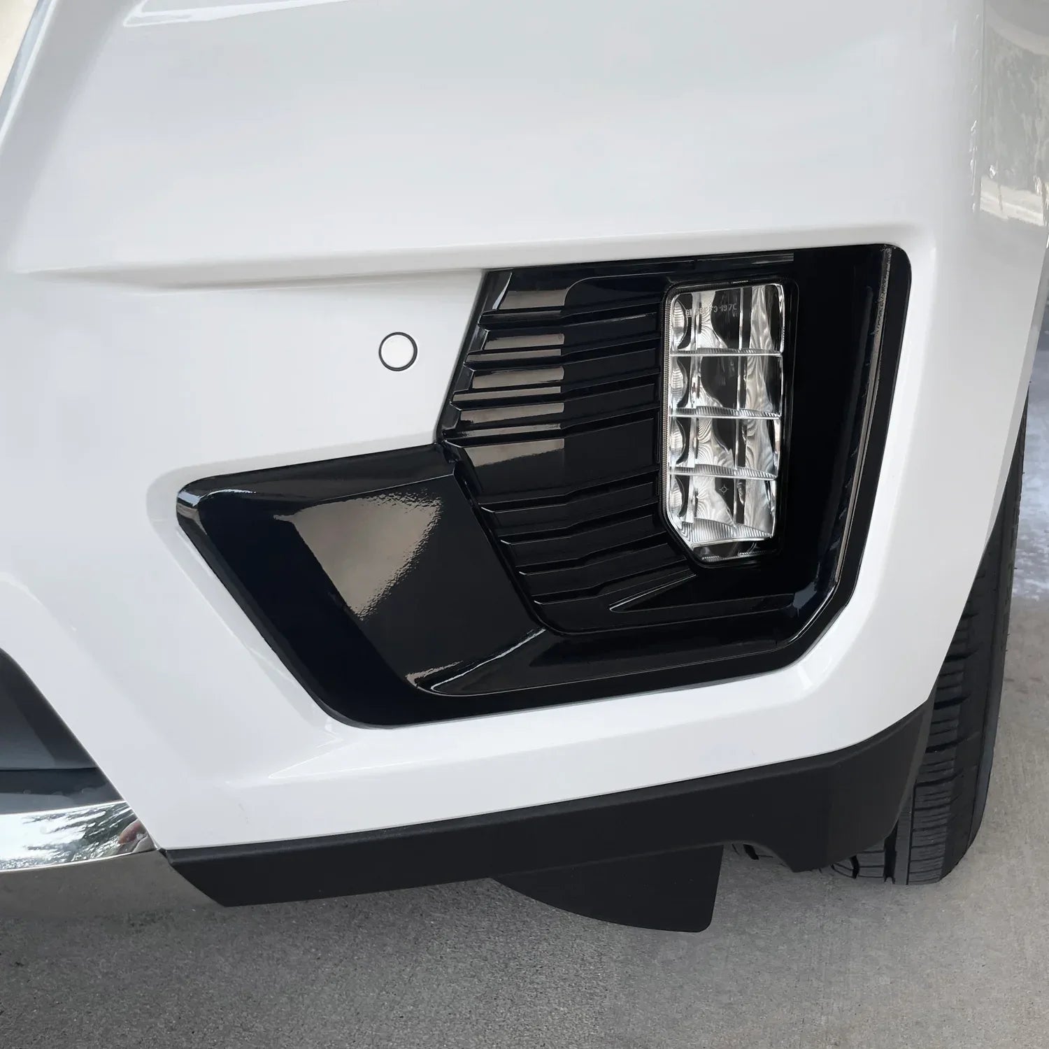 2021-2023 GMC Yukon | Fog Light Trim Chrome Delete PreCut Vinyl Wrap