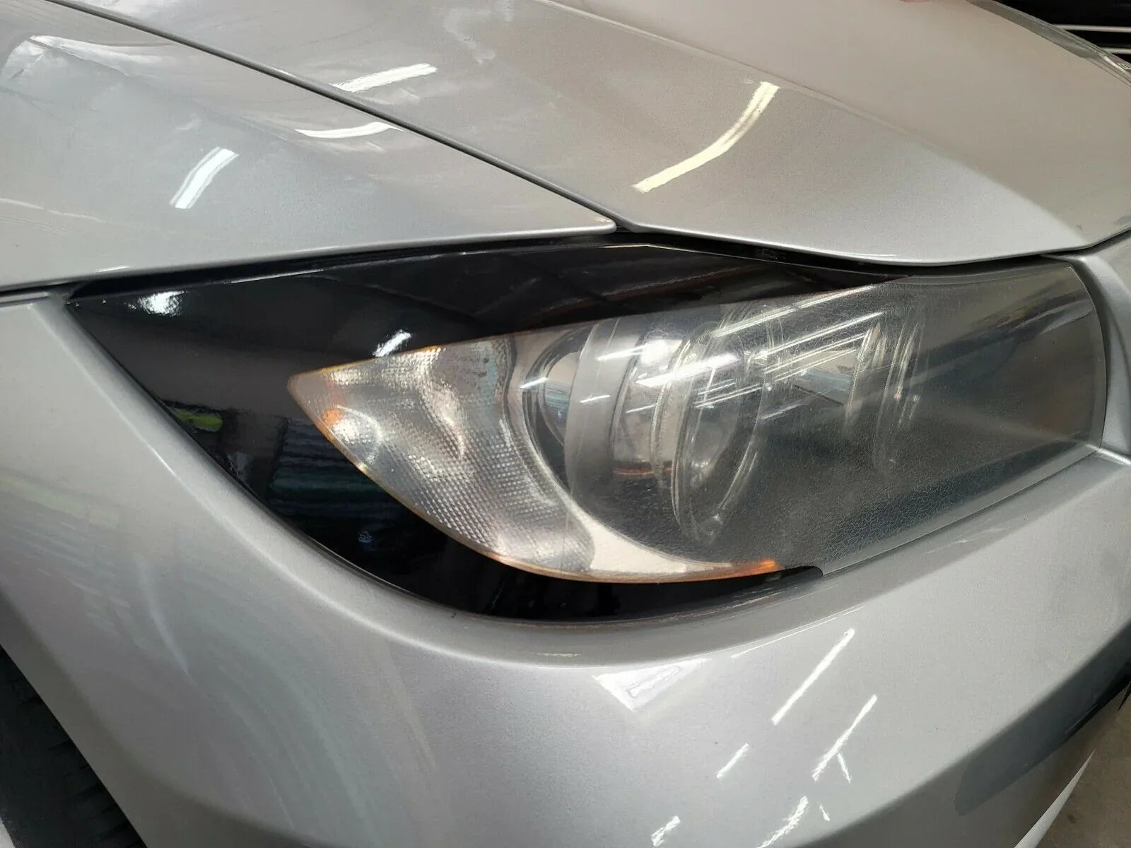 2006-2008 BMW 3 Series E90 | Headlight Eyelid PreCut Tint Overlays