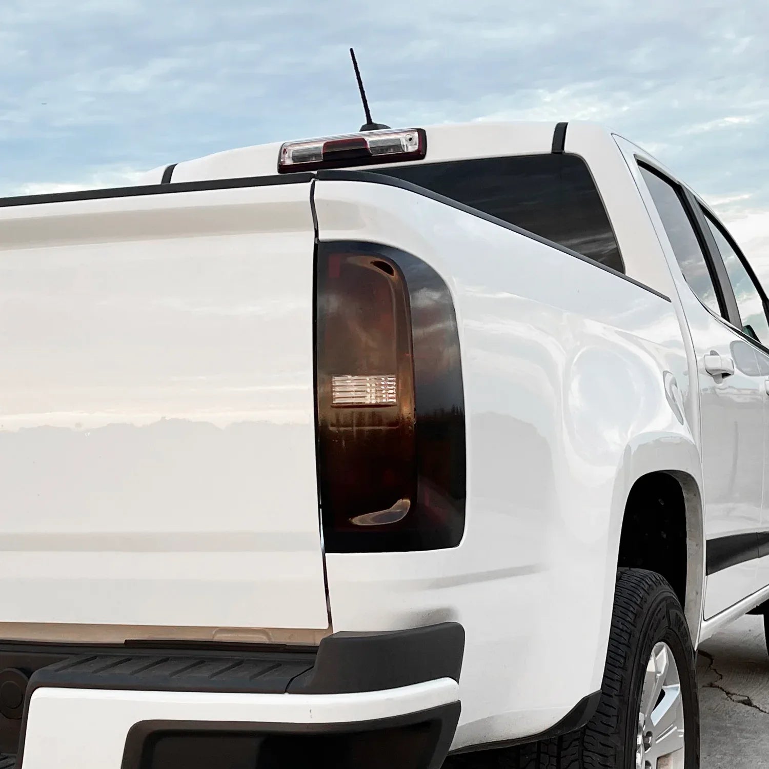 2015-2022 Chevrolet Colorado | Tail Light Reverse Cutout PreCut Tint Overlays