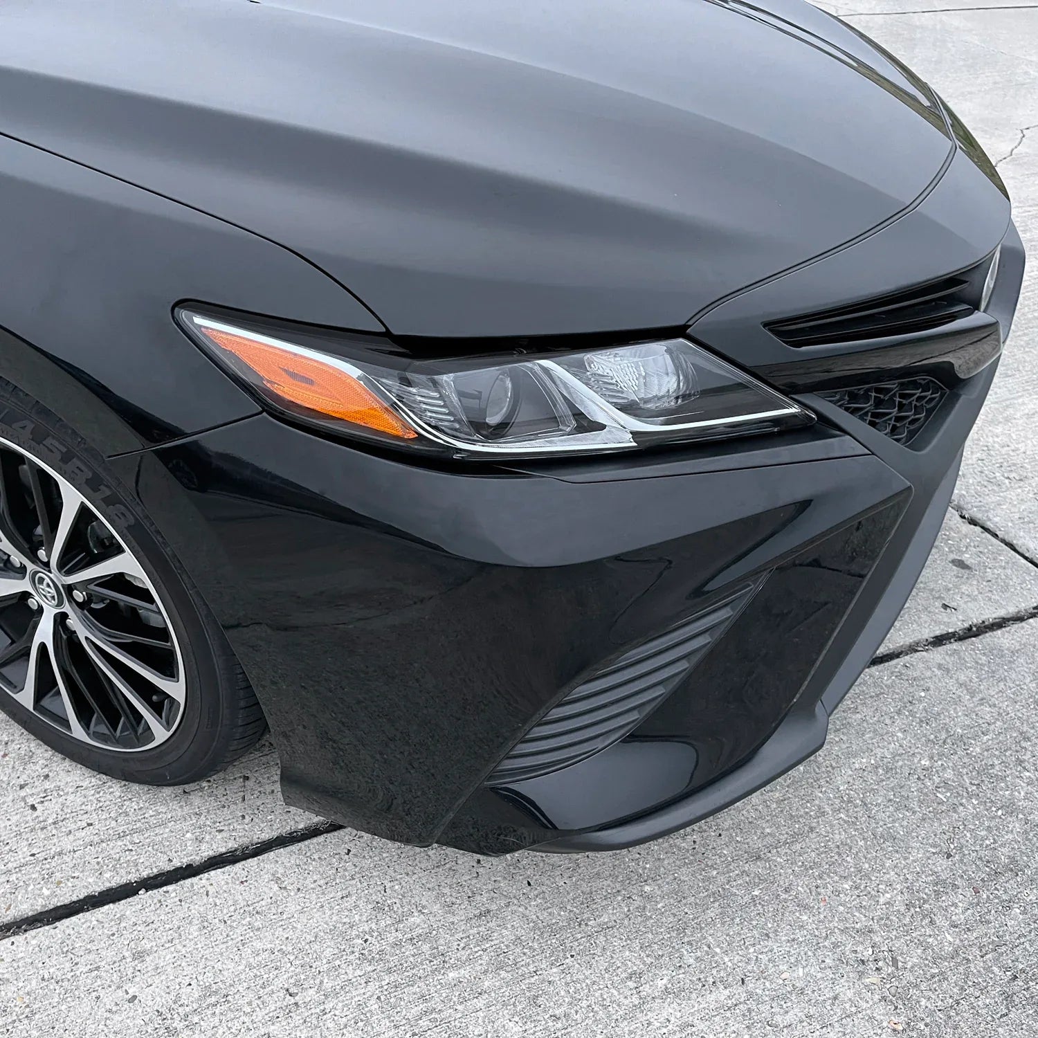 2018-2022 Toyota Camry | Headlight Eyelid PreCut Vinyl Overlays